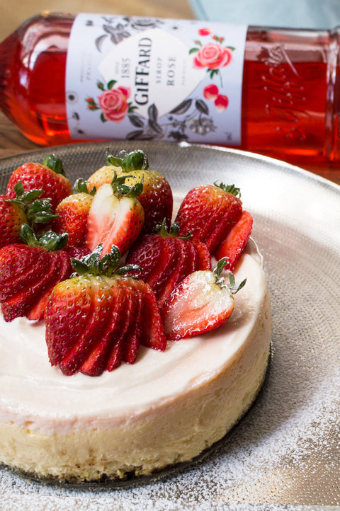 Imagen de Cheesecake de Frutillas y Rosas